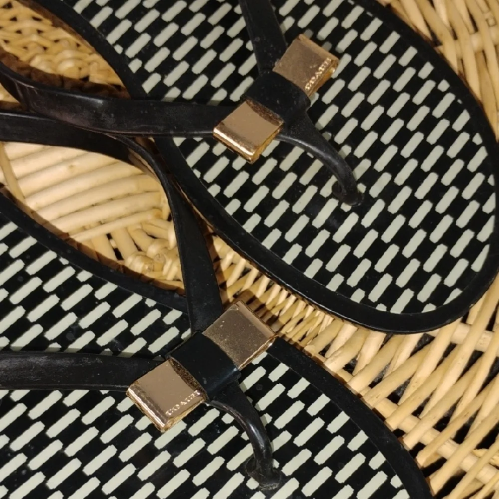 Coach Black and White Jelly Bow Details Thong Sandals Size 10B Casual Designer - Picture 6 of 10